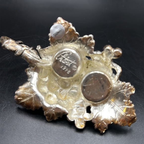 Vintage 1998 Author Court Crystal Silver Tone Grape Vine Salt and Pepper - Picture 7 of 8